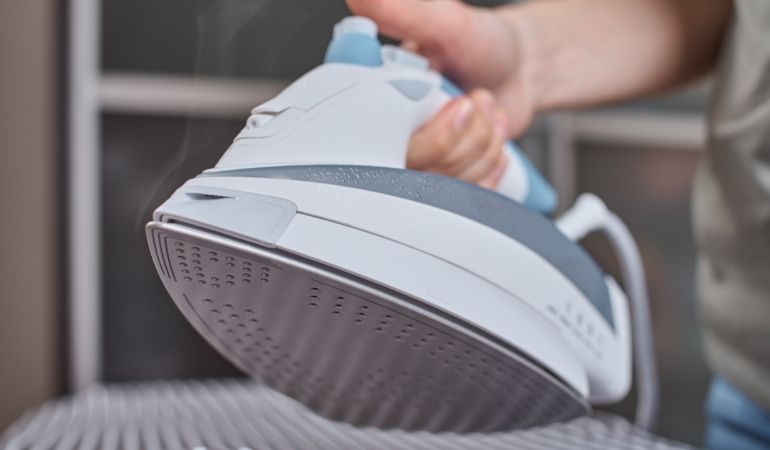 ironing dry clothes with wet function