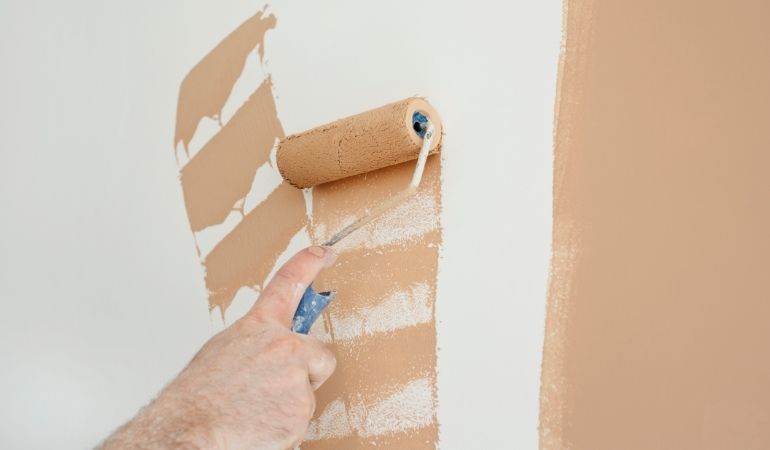 painting wall with paint not stuck
